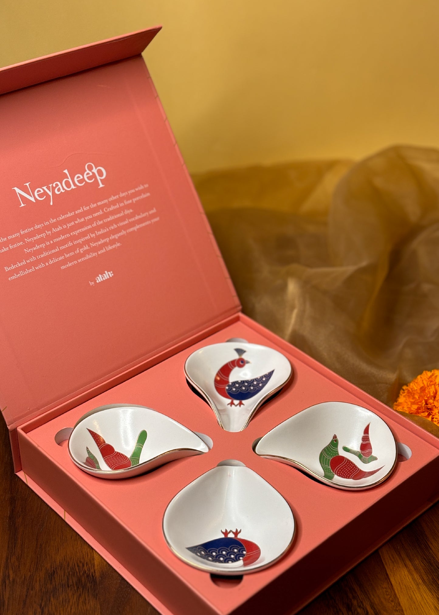 Neyadeep Paakhi (Parakeet + Peacock)