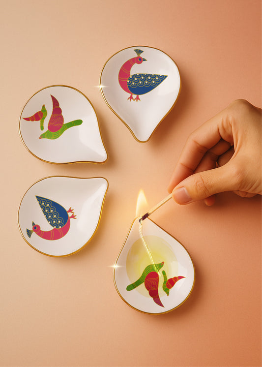 Neyadeep Paakhi (Parakeet + Peacock)